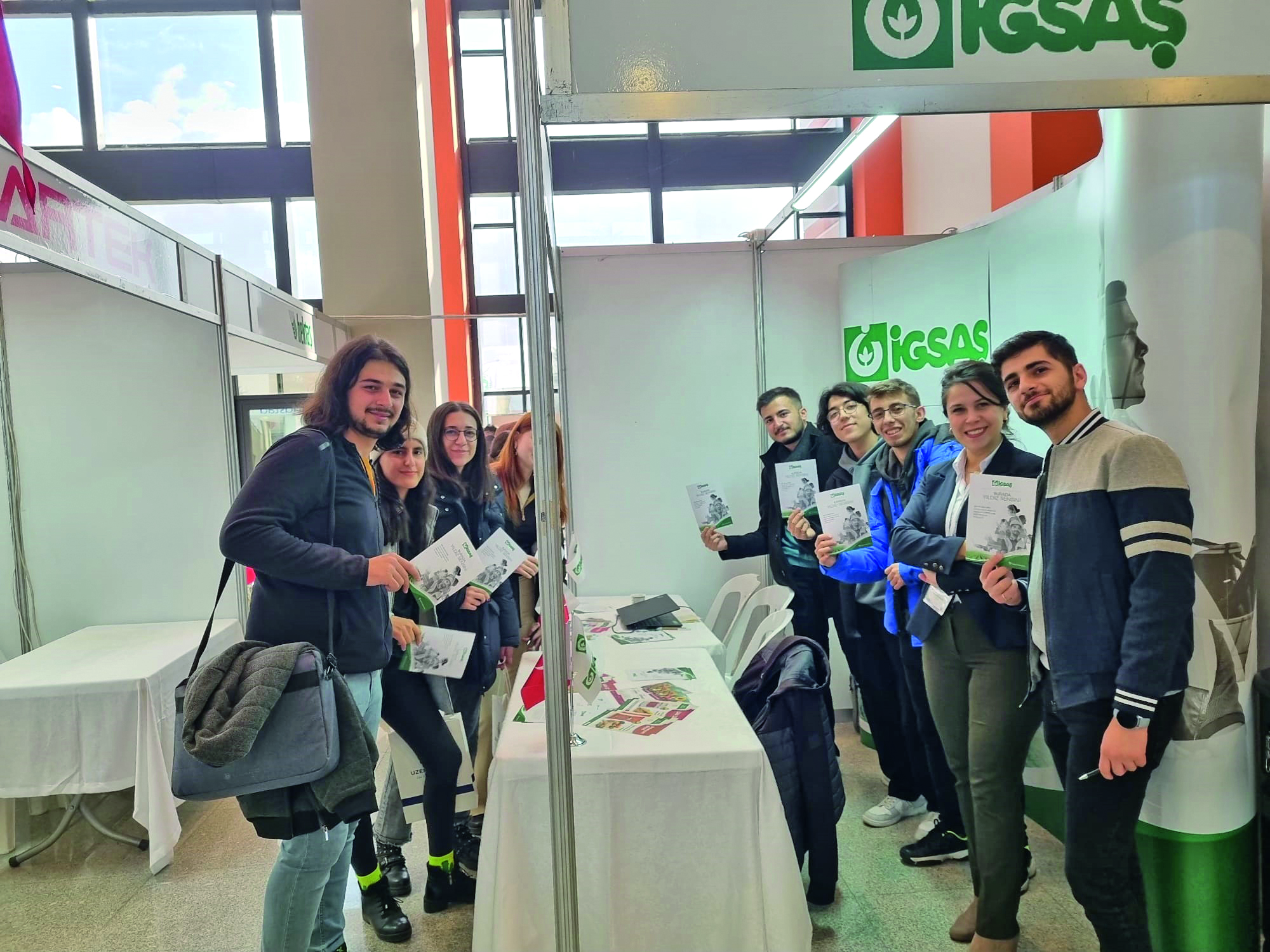 Kariyerinde ilerlemek isteyen öğrencilerle buluşma 
