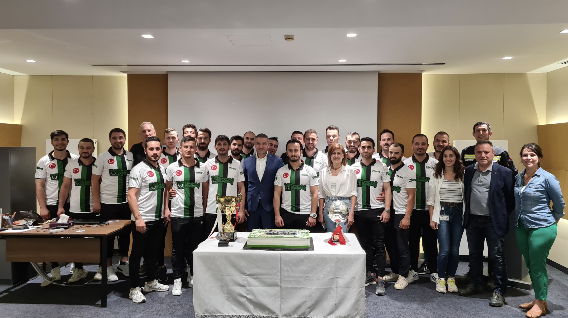 Turkuaz Cup 2023 Futbol Turnuvası’nda üçüncülük kupası